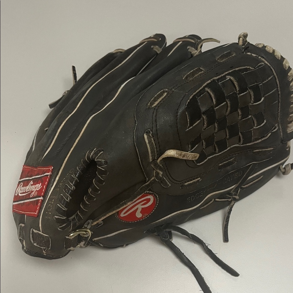 Rawlings Black and Red Baseball Glove